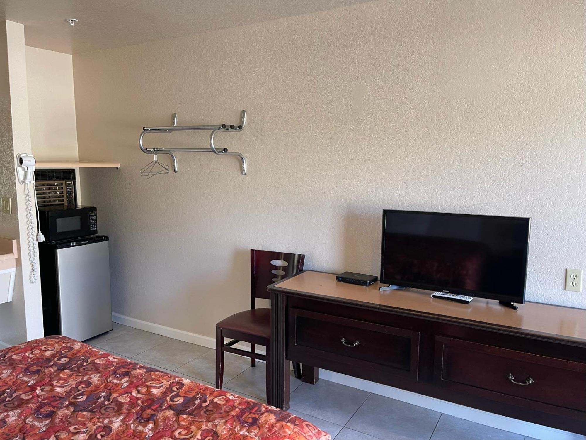 Soledad Motel 8 외부 사진